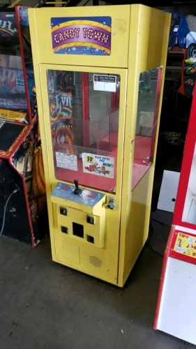 CANDY TOWN CANDY CLAW CRANE MACHINE