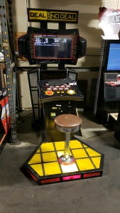 DEAL OR NO DEAL DELUXE W/ SEAT ARCADE GAME ICE