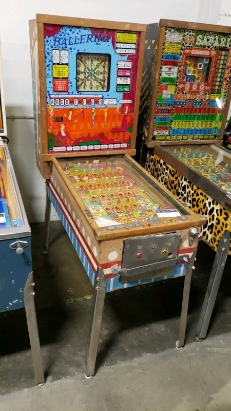 BALLERINA ANTIQUE BINGO PINBALL STYLE MACHINE BALLY