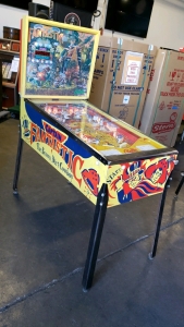 CAPTAIN FANTASTIC & THE BROWN DIRT COWBOY HOME VERSION PINBALL MACHINE BALLY