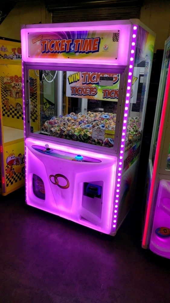 42 TICKET TIME TICKET CRANE MACHINE SMART INDUSTRIES