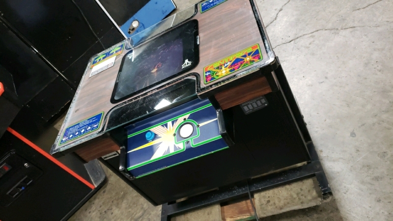 CENTIPEDE COCKTAIL TABLE CLASSIC ARCADE GAME ATARI