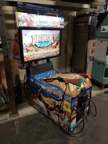 BIG BUCK HD 50" RAW THRILLS SHOOTER ARCADE GAME