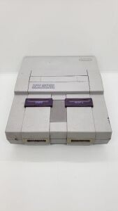 SUPER NES CONSOLE W/ 2 CONTROLLERS + 5 GAMES PUNCHOUT,TOY STORY,JURASSIC PARK, SUPER GHOULS & GHOSTS, KING OF MONSTERS 2