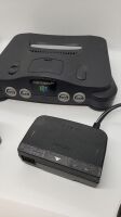 NINTENDO 64 CONSOLE W/ CONTROLLERS + 2 GAMES GOLDENEYE, TONY HAWK - 4