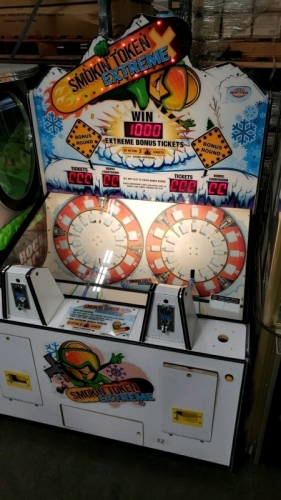SMOKIN' TOKEN EXTREME 2 PLAYER TICKET REDEMPTION GAME BAYTEK
