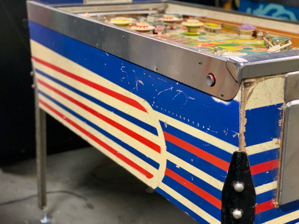 CROSS TOWN ELECTRO MECHANICAL PINBALL MACHINE GOTTLIEB 1966