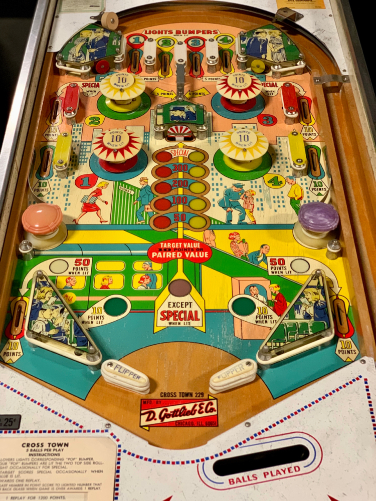CROSS TOWN ELECTRO MECHANICAL PINBALL MACHINE GOTTLIEB 1966