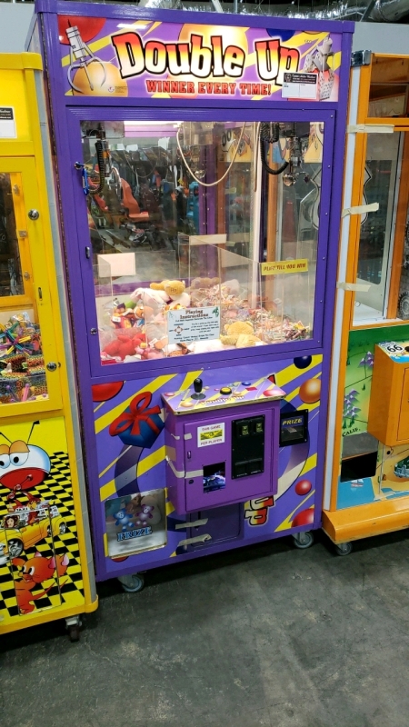 DOUBLE UP PLUSH DUAL CLAW CRANE MACHINE