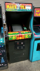 MAKE TRAX WILLIAMS ARCADE GAME CABINET W/ MULTICADE CLASSICS