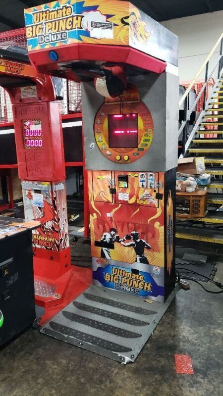 BOXER ULTIMATE BIG PUNCH UPRIGHT SPORTS PUNCHING ARCADE GAME