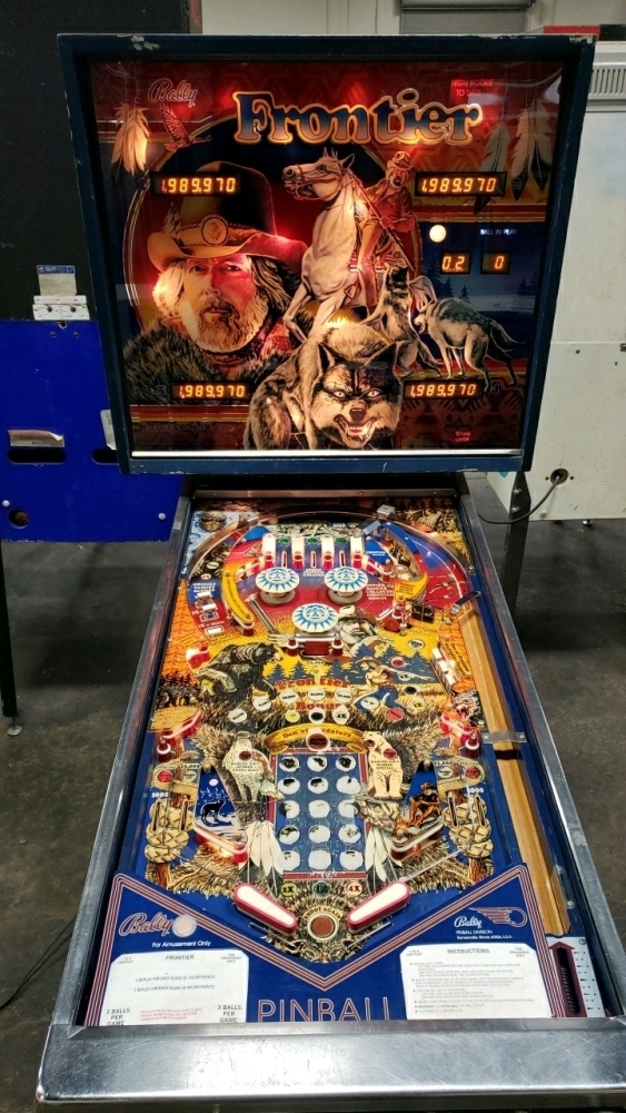 FRONTIER PINBALL MACHINE CLASSIC BALLY 1980