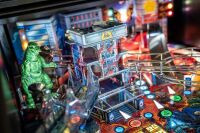 STERN PINBALL GODZILLA PREMIUM - FIGHTING ILLINI SIGNATURE EDITION 1 OF 2 - 13