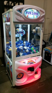 FUN ZONE LED COLOR GLOW PLUSH CLAW CRANE GAME