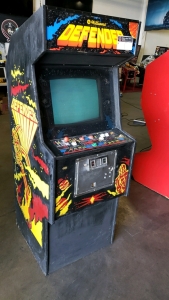 DEFENDER CLASSIC UPRIGHT ARCADE GAME WILLIAMS