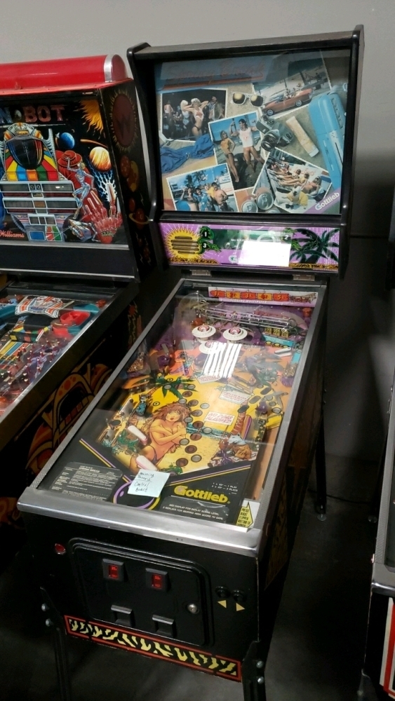 Spring Break Pinball Machine SPRING BREAK PINBALL MACHINE GOTTLIEB 1987
