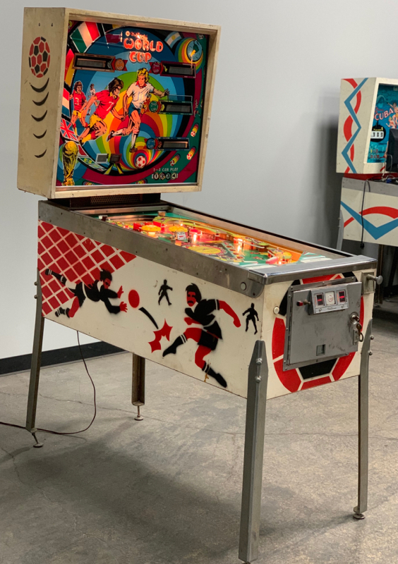 WORLD CUP PINBALL MACHINE WILLIAMS 1977