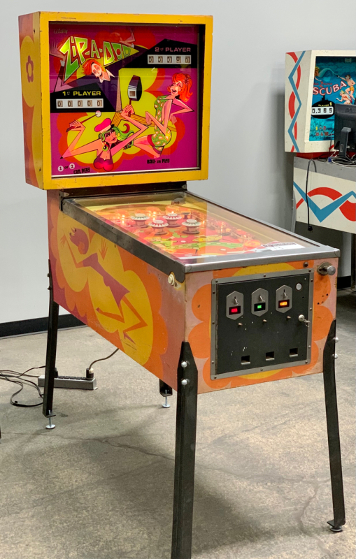 ZIP-A-DOO CLASSIC E.M. PINBALL MACHINE BALLY 1970