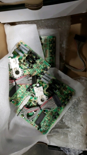 1 BOX LOT- GOLDEN TEE GOLF ARCADE CRT MONITOR NECK BOARDS NEW MISC