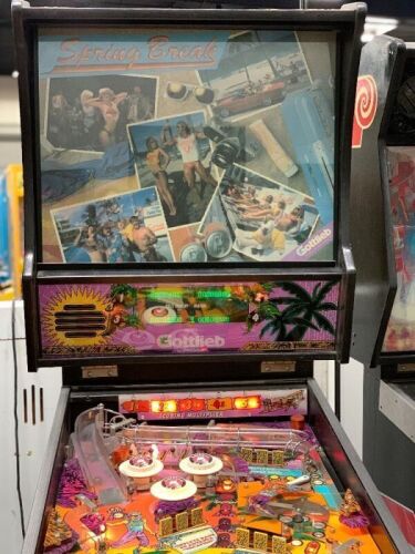 SPRING BREAK PINBALL MACHINE GOTTLIEB 1987