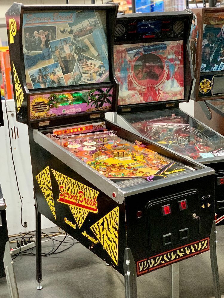 Spring Break Pinball Machine SPRING BREAK PINBALL MACHINE GOTTLIEB 1987