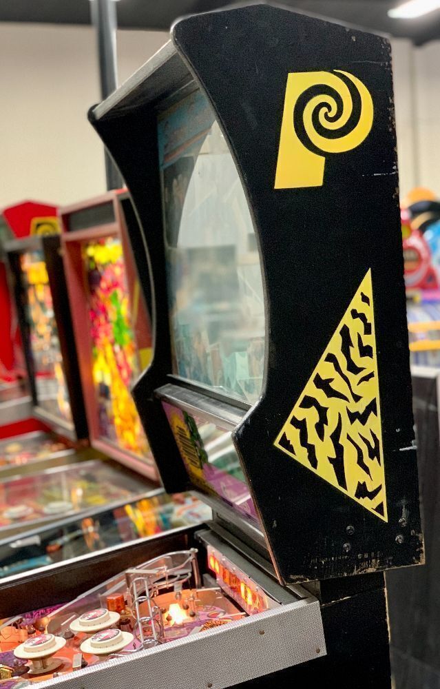 Spring Break Pinball Machine SPRING BREAK PINBALL MACHINE GOTTLIEB 1987