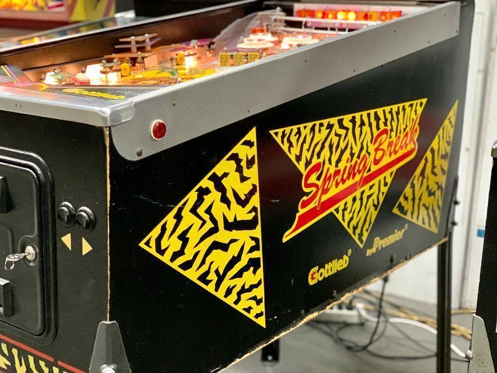 Spring Break Pinball Machine SPRING BREAK PINBALL MACHINE GOTTLIEB 1987