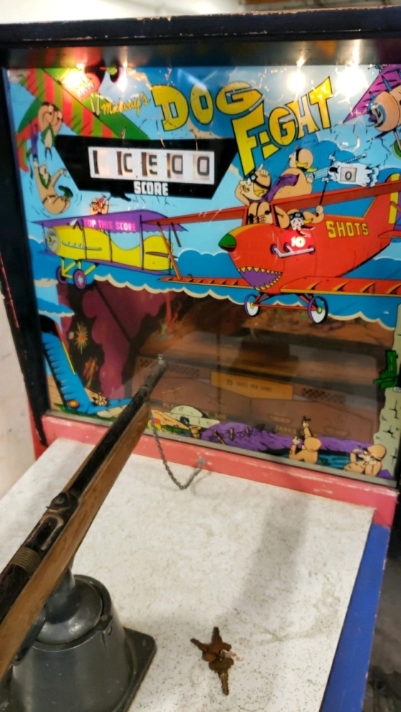 DOG FIGHT E.M. RIFLE SHOOTING GALLERY ARCADE GAME
