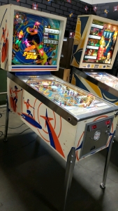 SUPER SPIN CLASSIC PINBALL MACHINE GOTTLIEB 1977