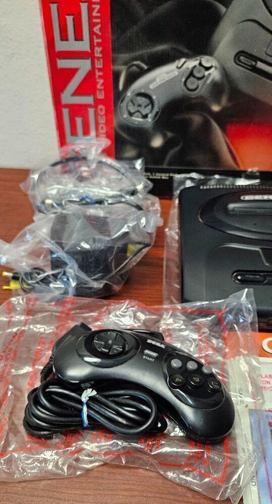 タカ　　SEGA GENESIS CORE SYSTEM Video game console:Sega Genesis: The Core System - Sega