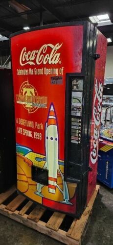 ROYAL VENDORS DISNEYLAND FRONT UPRIGHT COCA-COLA SODA CAN VENDING MACHINE