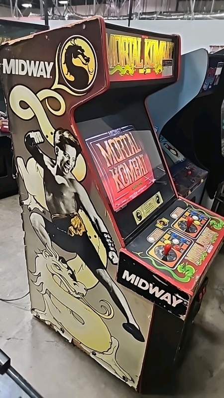 MORTAL KOMBAT UPRIGHT ARCADE GAME MIDWAY