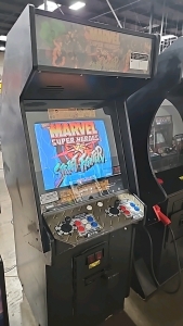 MARVEL SUPER HEROS vs. STREET FIGHTER UPRIGHT ARCADE GAME CAPCOM