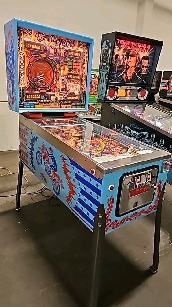Easy Rider Pinball Machine DEVIL RIDERS PINBALL MACHINE ITALY ZACARRIAH