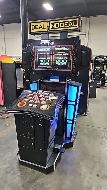 DEAL OR NO DEAL UPRIGHT ARCADE GAME ICE #1 - 2