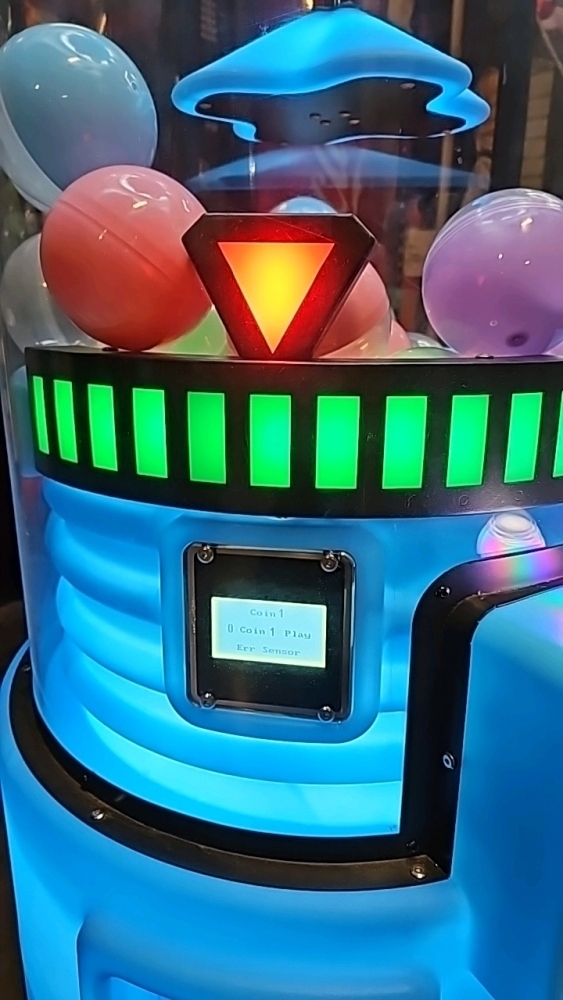 TOY SPINNER 4 CAPSULE PRIZE VENDING GAME BRAND NEW L@@K!!!