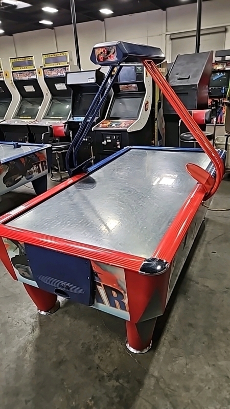 AIR HOCKEY ICE FAST TRACK W/ OVERHEAD SCORING