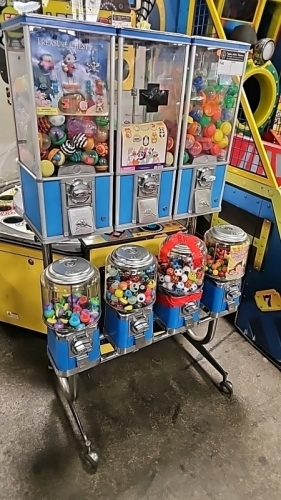 7 HEAD NORTHERN BEAVER BULK CANDY CAPSULE VENDING STAND BLUE