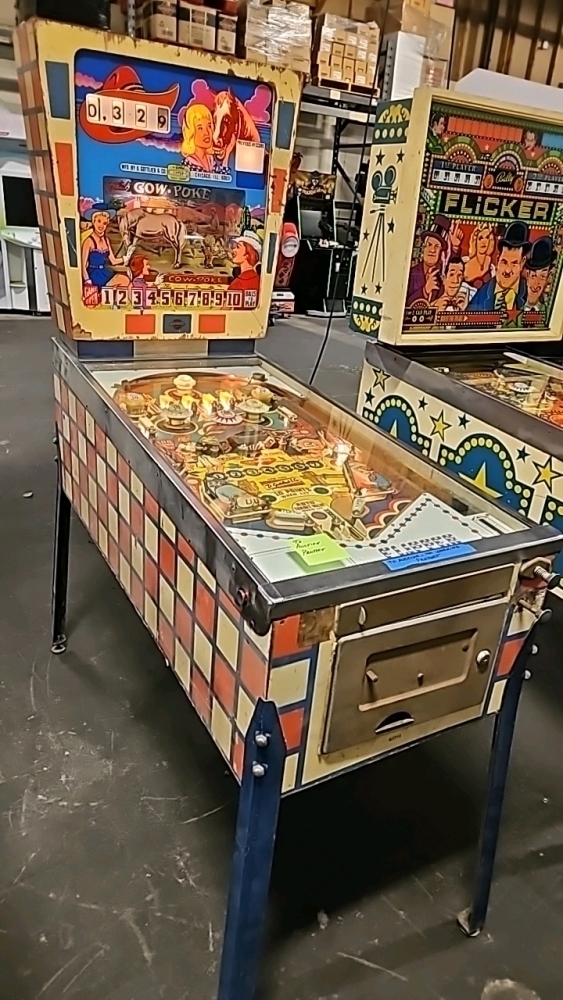 COW-POKE ANTIQUE WEDGE HEAD PINBALL MACHINE GOTTLIEB