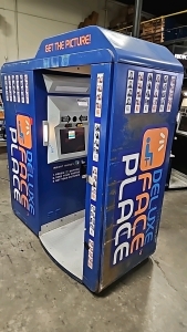 FACE PLACE DELUXE PHOTO BOOTH SELF VENDING KIOSK