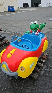 KIDDIE RIDE KERMIT THE FROG JR. THE MUPPETS CAR RIDE