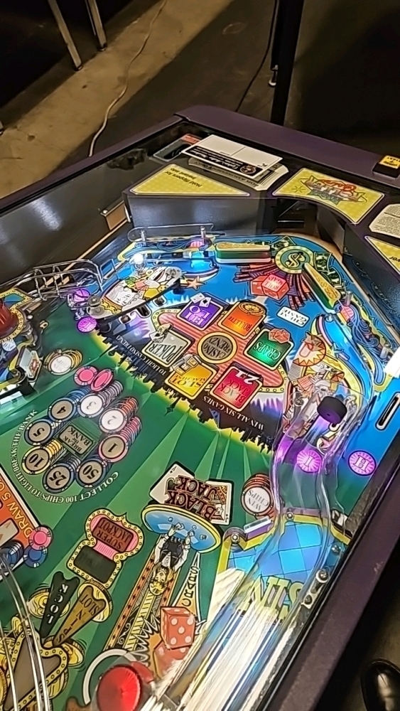 HIGH ROLLER CASINO PINBALL MACHINE STERN INC