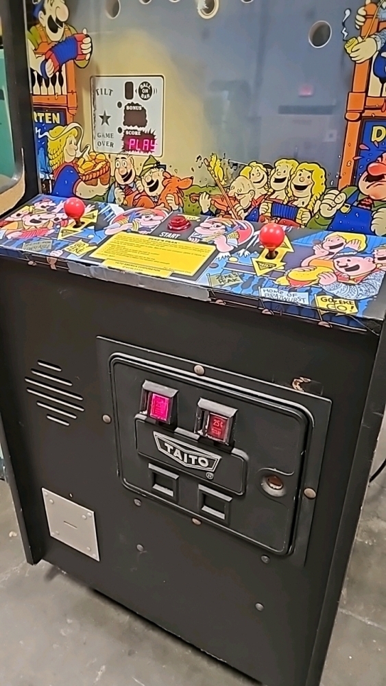 ZEKE'S PEAK CLASSIC ORIGINAL TAITO UPRIGHT ARCADE GAME