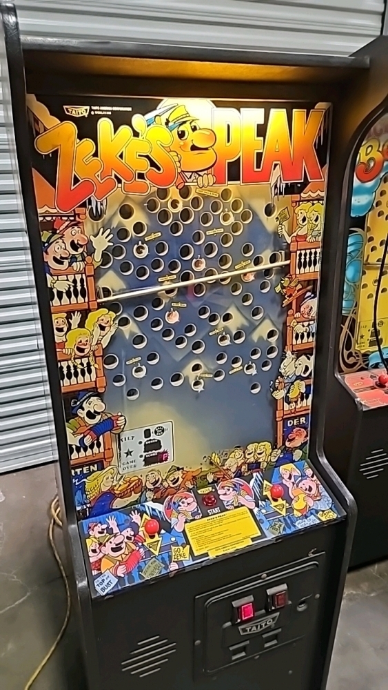 ZEKE'S PEAK CLASSIC ORIGINAL TAITO UPRIGHT ARCADE GAME
