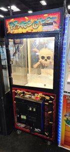 PIRATE'S CHEST PLUSH CLAW CRANE MACHINE