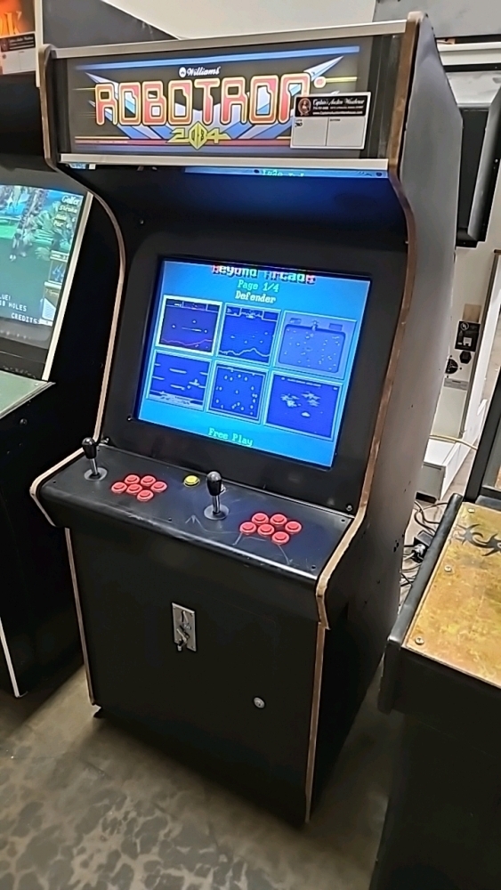 WILLIAMS MULTICADE CLASSICS UPRIGHT ARCADE GAME