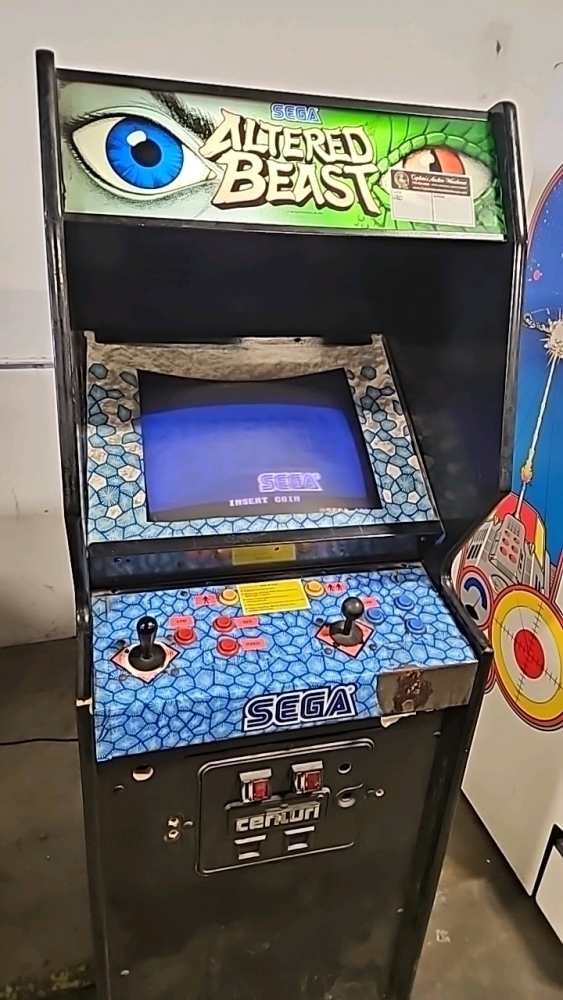 ALTERED BEAST UPRIGHT ARCADE GAME SEGA