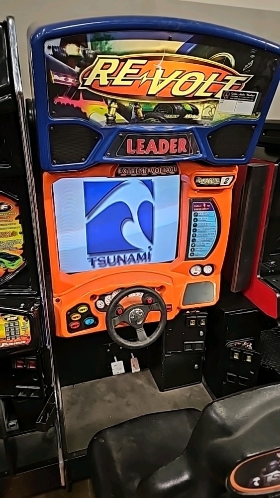 RE-VOLT SITDOWN DRIVER ARCADE GAME TSUNAMI