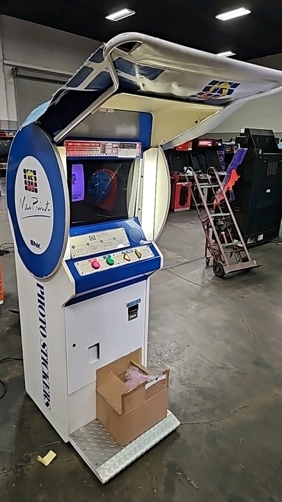 NEO PRINT UPRIGHT STICKER PICTURE KIOSK