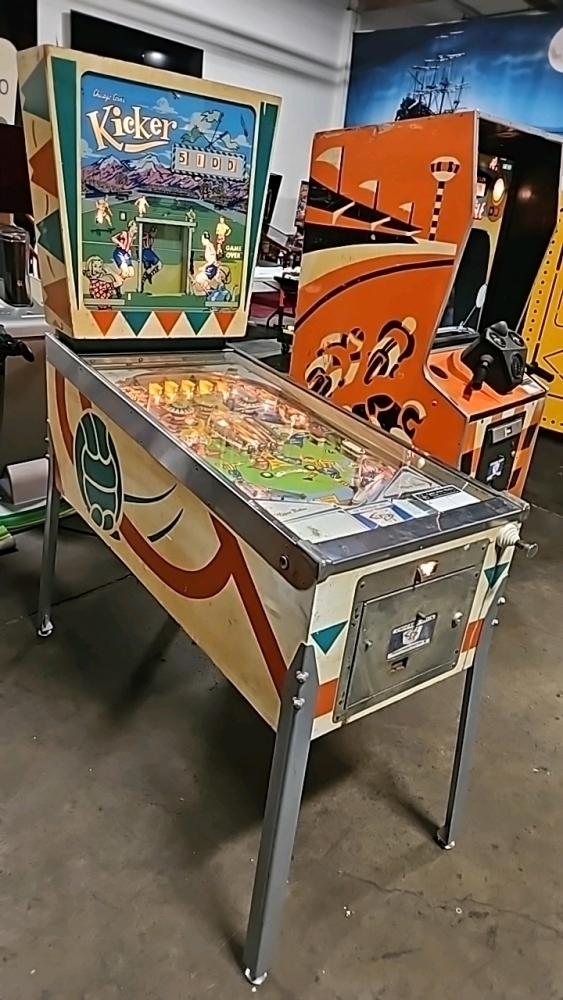 Pinball Kicker KICKER CLASSIC PINBALL MACHINE CHICAGO COIN 1966